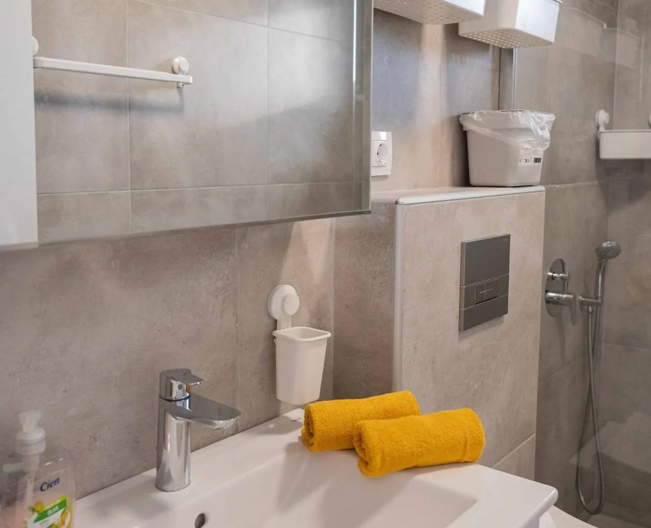 Noah Sea-View Apartments Néoi Epivátai