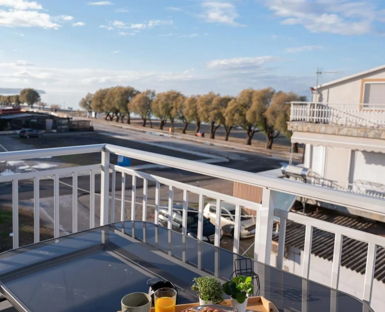 Noah Sea-View Apartments Néoi Epivátai